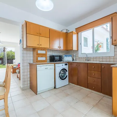 Thekla Oasis Villa *