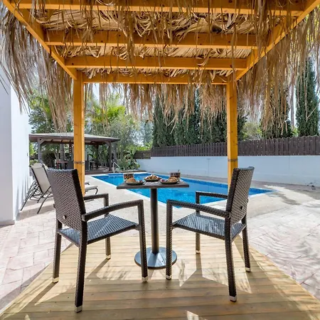 Thekla Oasis Villa *